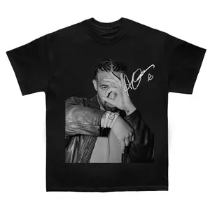 Women's Cotton Short-Sleeve Crew Neck Fitted T-Shirt - Drake Iceman Tour 2026 Graphic Tee, Record-Breaking Rapper Print, Vintage Casual Streetwear Outfit