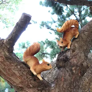 2pcs Cute Squirrel Outdoor Statues, Realistic Resin Garden Decor, Lawn Courtyard Ornament, Spring Garden Decoration, Animal Sculpture