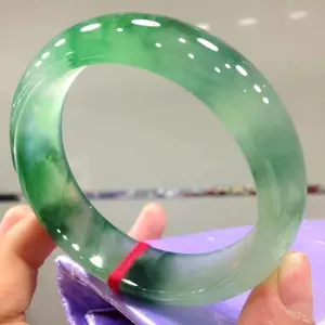 Ice jade bracelet. Female.flower jade bracelet. A ring of beauty and love.