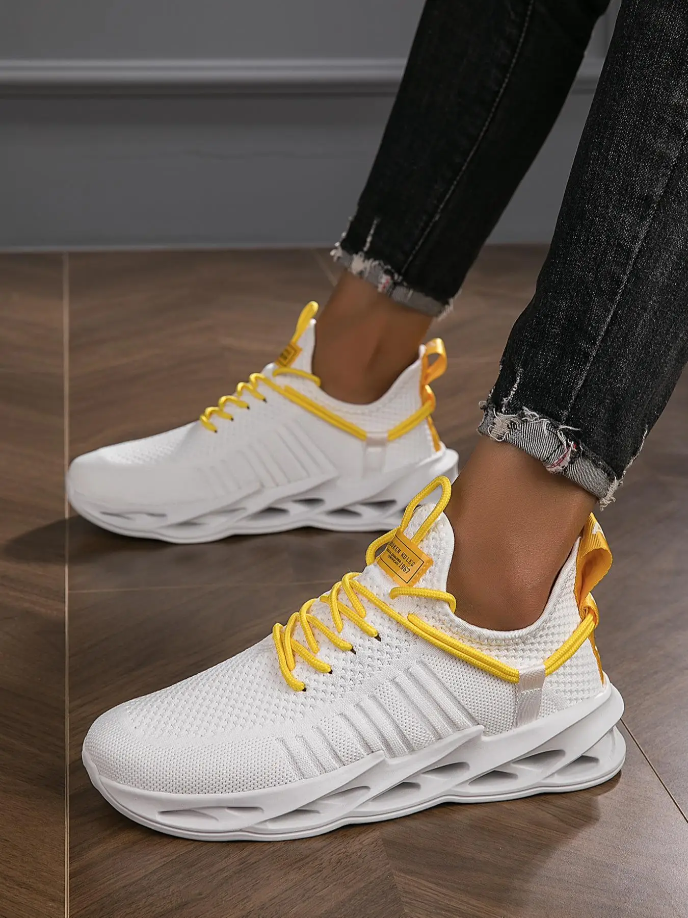 Men's Lace Up Front Trainers, Low Top Sneakers, Athletic Sneakers, Lightweight Breathable Comfortable Sports Running Shoes, Perfect for Back To School