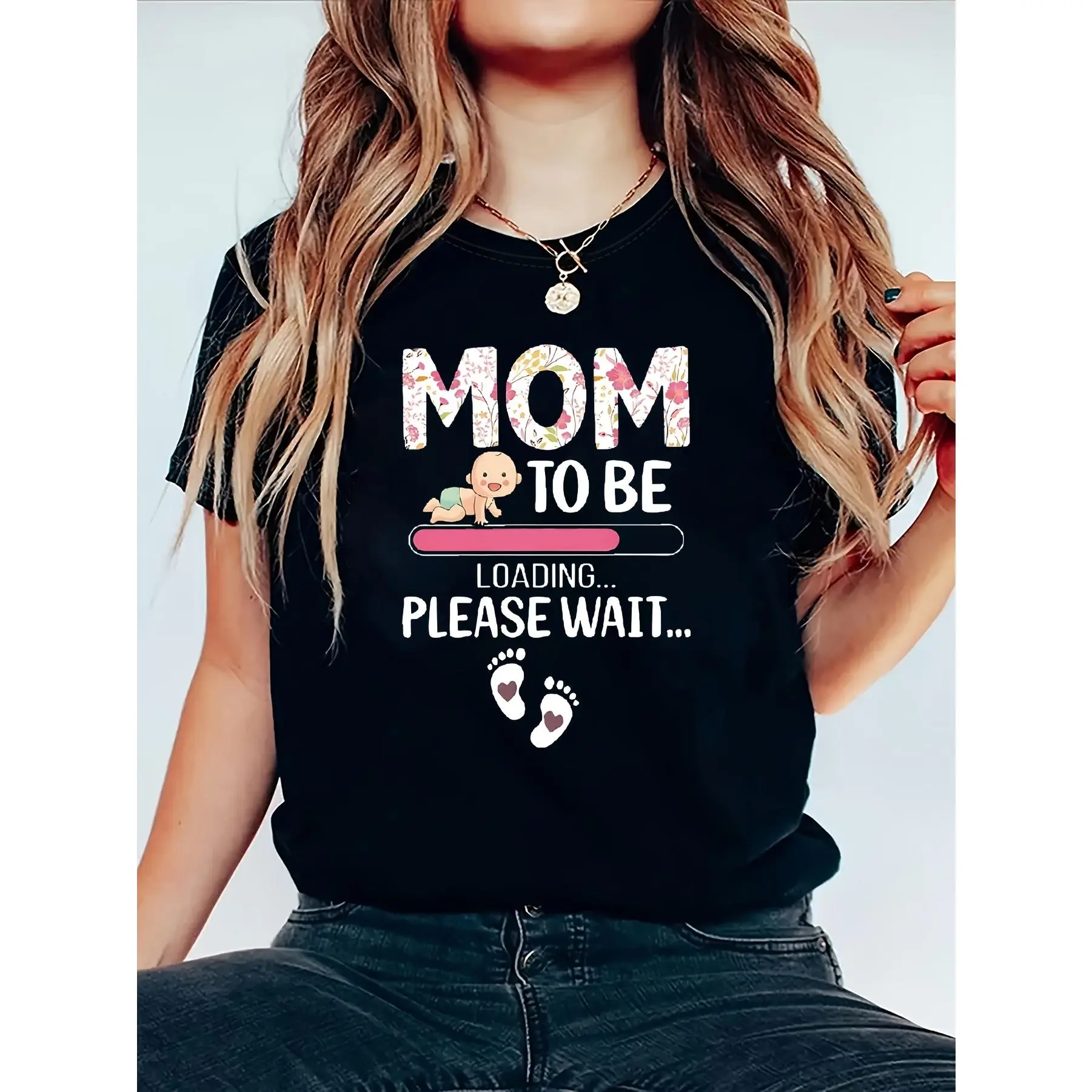 Women's Plus Size Fitted Short-Sleeve Maternity Tshirt - "Mom To Be" "Loading Please Wait" Pregnancy Announcement Top, Crew Neck, Bump-Showing, Casual Elegant Party Wear, Spring/Summer, Machine Washable for Expecting Mothers