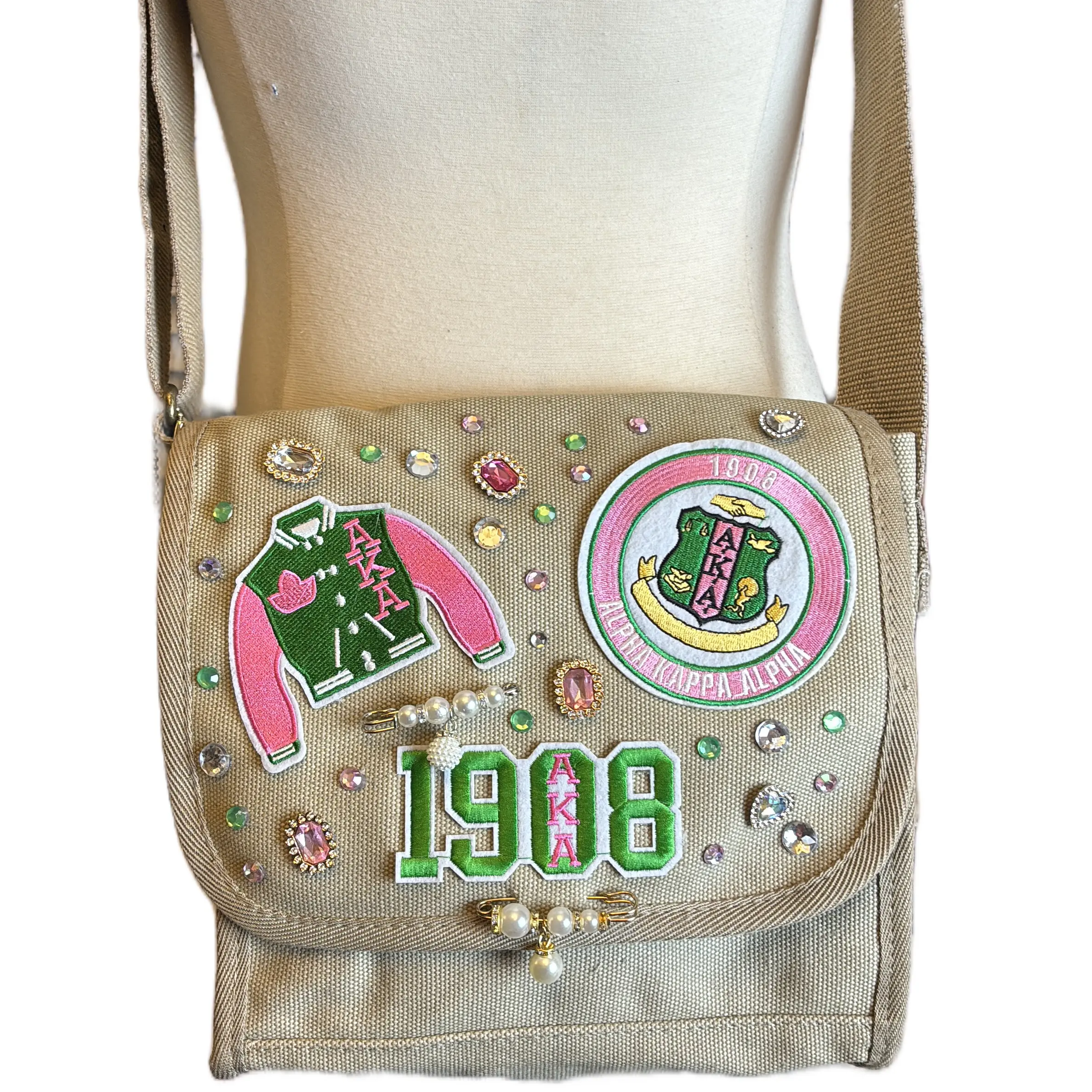 AKA Crossbody Junk Purse - Compact Design, Durable Material, Ideal for Everyday Use