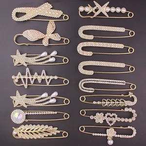 15 elegant pins, inlaid with fake pearls and rhinestones, in a variety of styles, suitable for matching with all kinds of outfits, cinched at the waist, adjusted clothes, scarf buckles