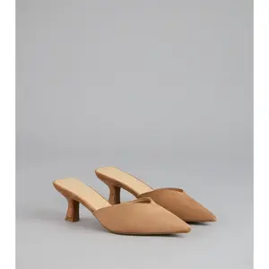 Chic Steps Pointed Toe Pumps