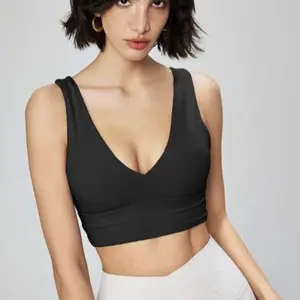 April Mint Lexi Wild V-Neck Light Support Bra for B/C/D Cup Womenswear, Cloudy Nude Fabric with Sweat-Wicking and Four-Way Stretch for Comfort, Removable Padding for Customized Fit, Perfect for Low-Impact Activities