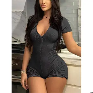 ssolidcolorzippercollarshortsleevecasaFedJumpsuit inawawlywomen