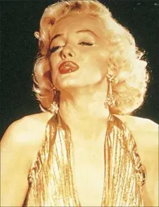 USED-Marilyn Monroe by Julie Mars (Hardcover)