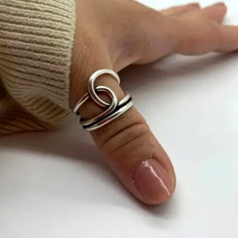 Vintage Asymmetric Multi-Layer Thumb Ring, Stainless Steel Waterproof Material, Cross Knot Design, Women's Fashion Jewelry, Statement Rings, Geometric Design Ring, Asymmetrical Rings, Fashionable Jewelry, Beautiful Rings