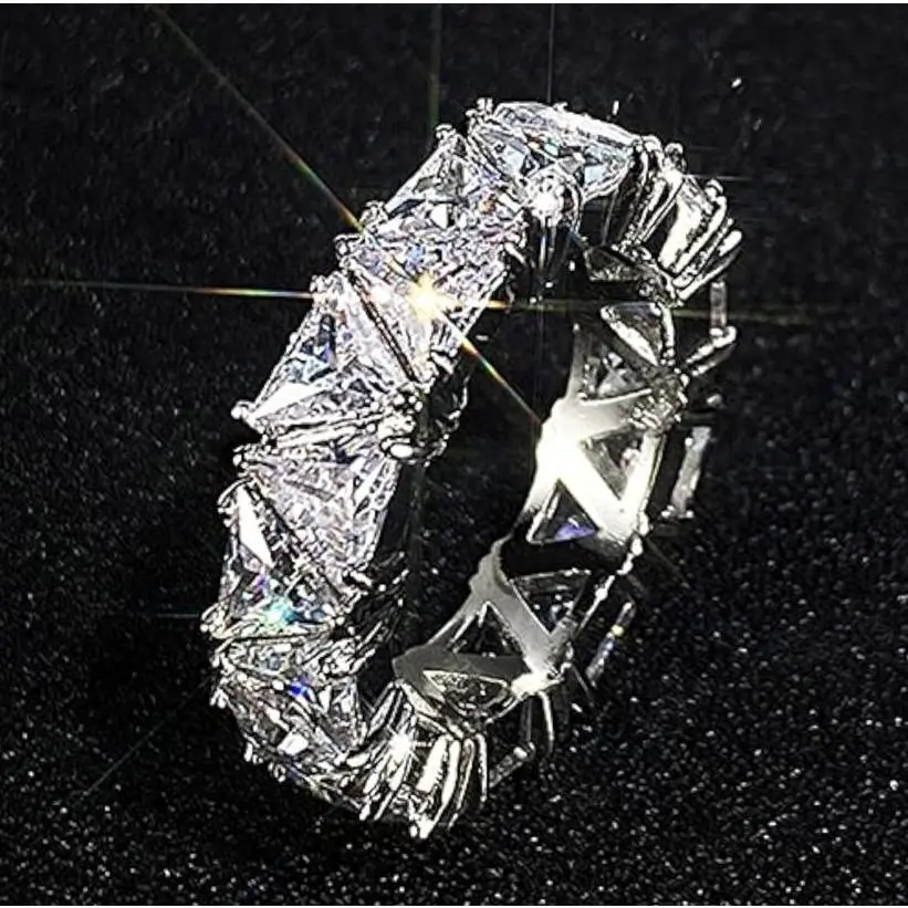 Triangular zircon ring, plated promise ring, eternal symbol.Ideal for women, perfect for everyday wear.An elegant birthday or commitment gift, creative Christmas present. Solitaire Engagement Ring,summerwins