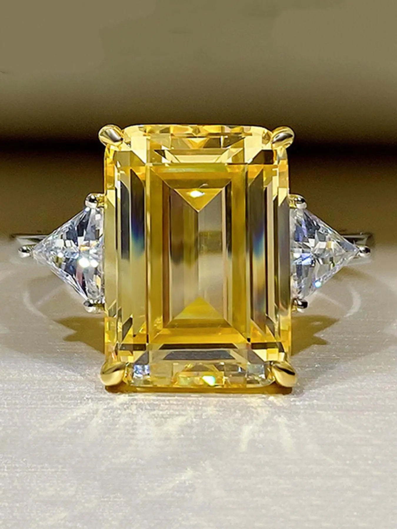 1 Piece Women's Elegant Artificial Crystal Decorated Three Stone Ring, Vintage Crystal Ring, Fashion Rings, Beautiful Rings, Fashion Accessories for Party, Daily Clothing Decor for Girl, Trendy All-match & Exquisite Jewelry for Birthday Gift