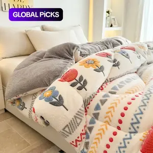 1pc Thickened Warm Quilt for Home, Luxury Printed Lamb Fleece Autumn and Winter Blanket, Soft Quilted Polyester Double Bed Comforter, All-Season Bedding, Floral Print Quilt, Floral Coverlet Bedding #GLOBAL PICKS