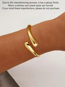 1 fashionable and simple teardrop gold bracelet, Trendy Bangle. The thick teardrop design of the cuff gold bracelet jewelry is a gift for women.