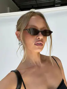 Vintage Cat Eye Frame Oval Sunglasses, Tinted Lens Sunglasses,Trendy Eyewear for Outdoor Activities and Daily Use, Stylish Casual Fashion Glasses for Womend, Girls