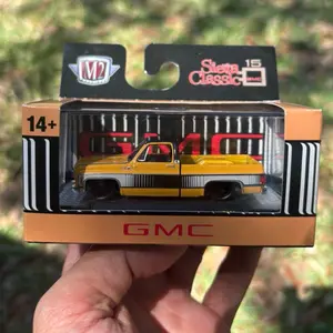 M2 1988 GMC Sierra Grande diecast pickup truck 1:64 scale