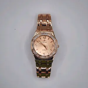 GRISBALY Rose Gold Unisex Fashion Watch, Crystal Bezel, Metal Bracelet Band, Compact User-Friendly Versatile Design, Analog Quartz Watch with Classy Crystal-Studded Gold-Tone Fashionable Finish, Analog Quartz Watches, Classy Quartz Watches