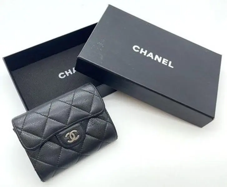 Pre-owned Other Other Chanel Coco Mark Caviar Skin Matelassé Black Compact Wallet With Box 18387384805/