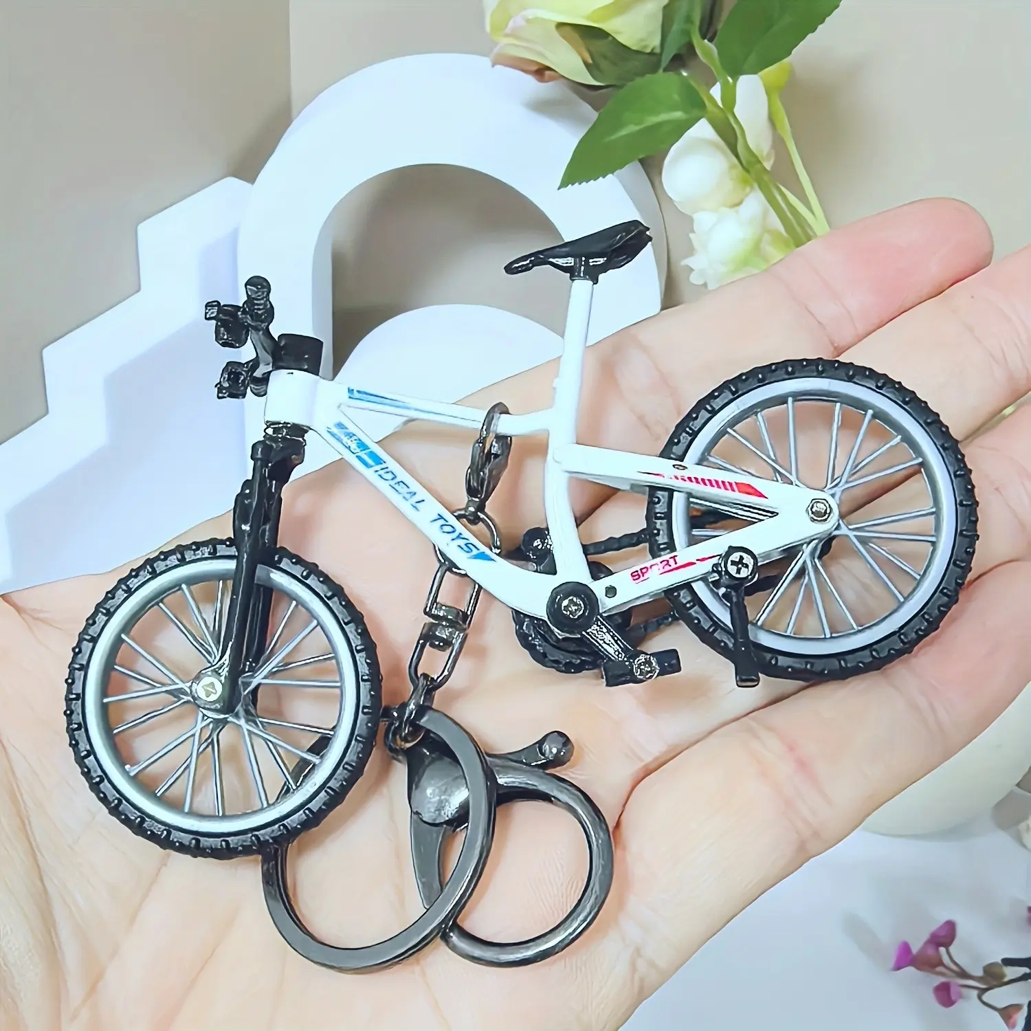 Mini Bike Keychain, Key Ring, Simulation Alloy & Plastic, Sports Car Pendant, Keychain For Car Keys, Perfect Gift for Birthdays, Christmas, Halloween, Easter, Hanukkah, Thanksgiving