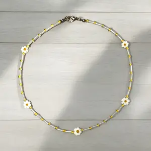 Aesthetic Daisy Flower Choker for Summer
