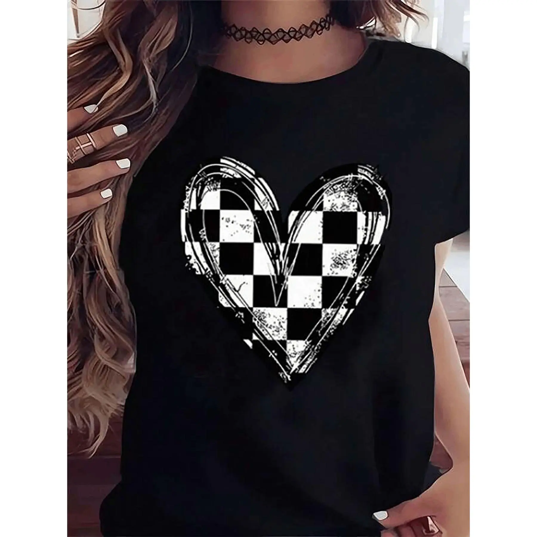 Women's Graphic T-Shirt with Checkerboard Heart Print, Casual 100% Cotton Short Sleeve Top, Soft Breathable Relaxed Fit for Valentine's Day, Shortsleeve