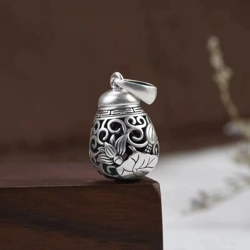 Vintage Statement Necklace with Hollow Lotus Locket, Unisex Silver-Plated Copper Pendant, Chinese Style Openable Aromatherapy Diffuser, Aesthetic Ethnic Jewelry, Aesthetic Necklaces
