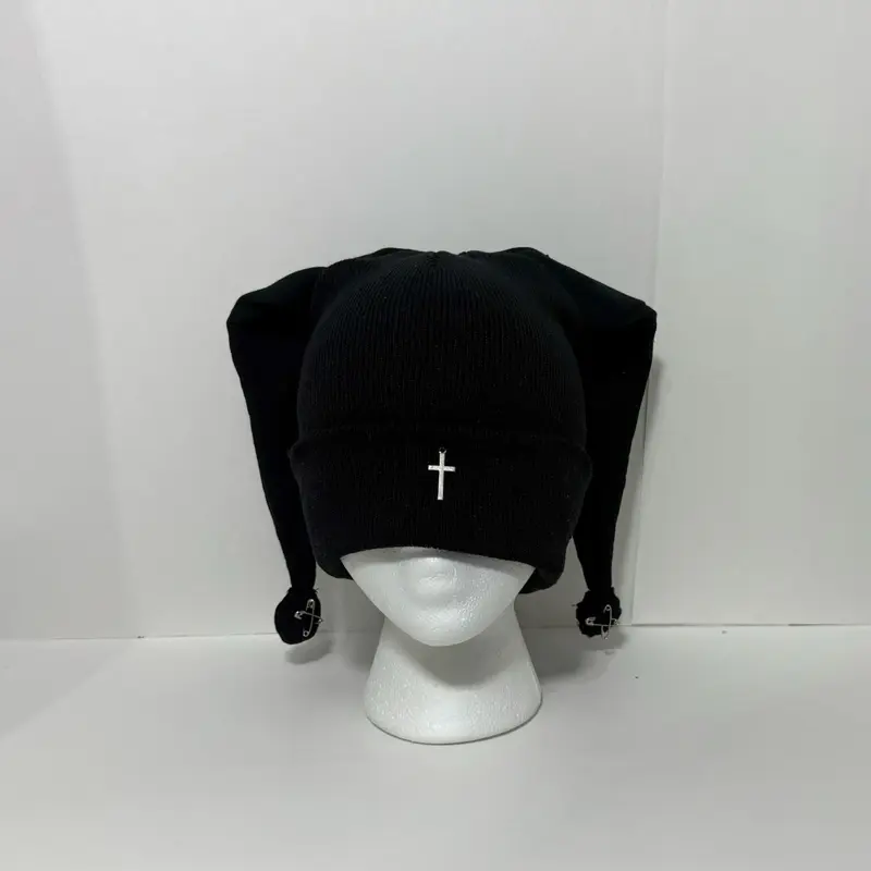 Pins gothic jester beanie Pins gothic jester beanie
