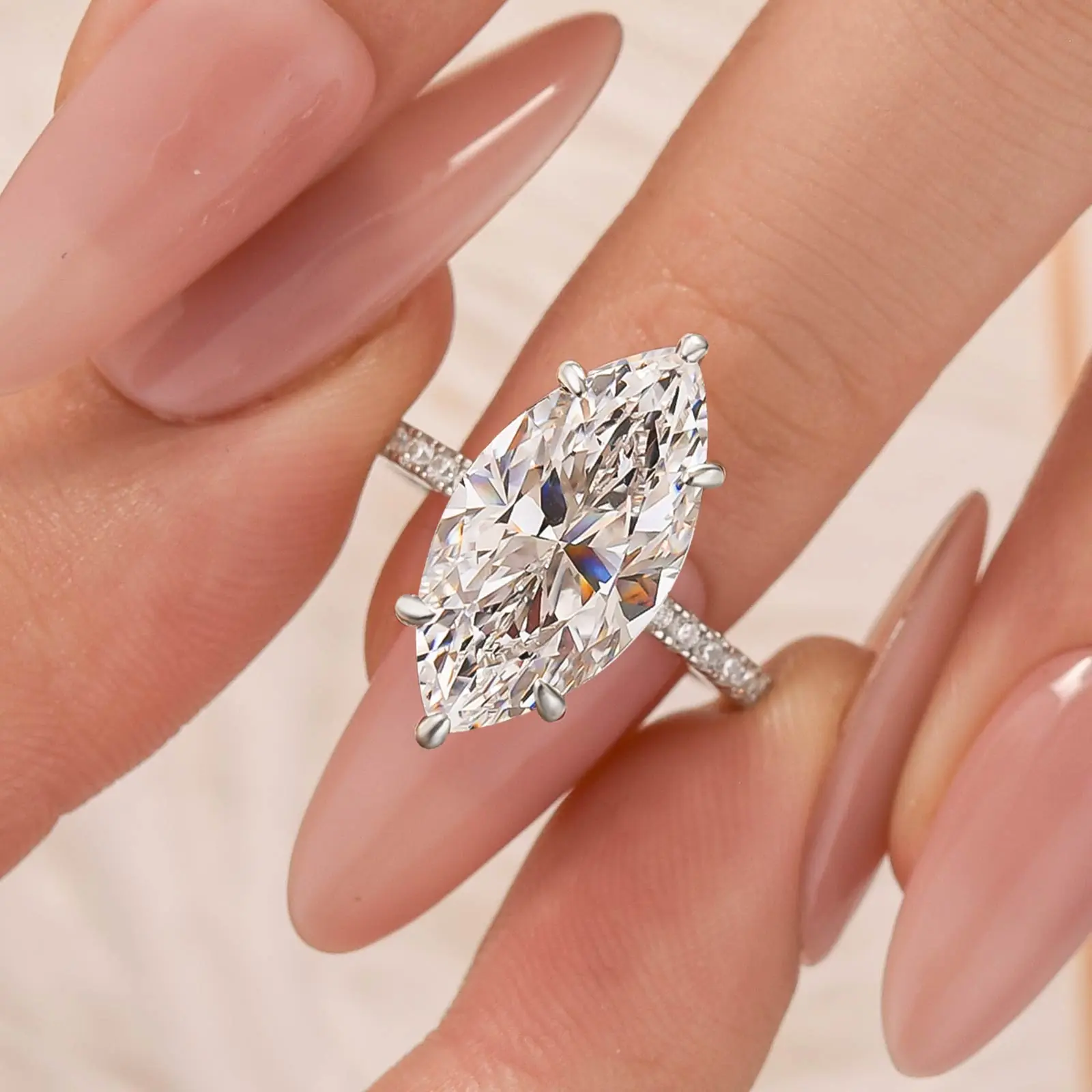 MAXINEJEWELRY 6.0ct Marquise Cut 5A Cubic Zirconia Bridal Engagement Ring - Elegant Glittering Women's Promise Ring for Gf, Proposal, Anniversary, Elegant Glittering Ring