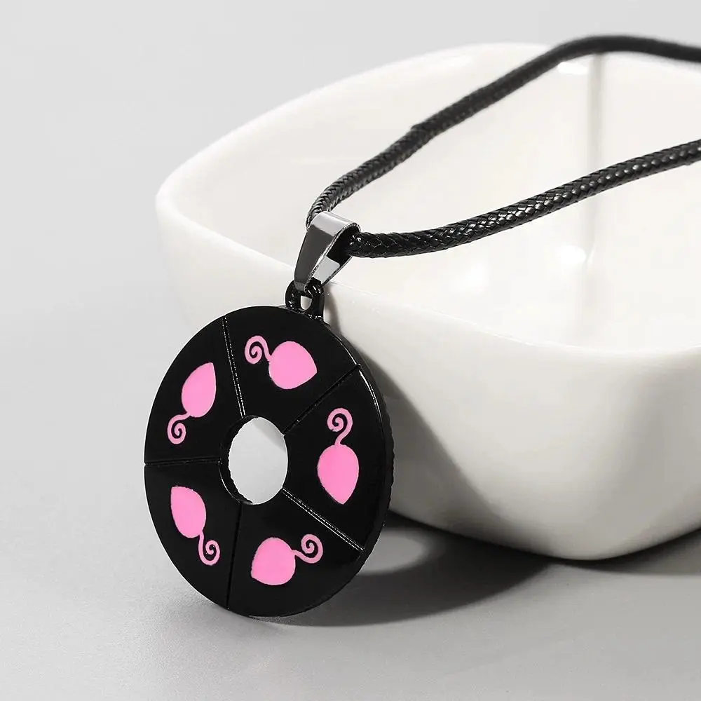 Retro Geometric Pink Ladybug Pendant Necklace, Cute Round Pendant for Unisex, Fashionable Jewelry Birthday Gift Idea, Birthday Gift Jewelry, Fashionable Jewelry Accessories