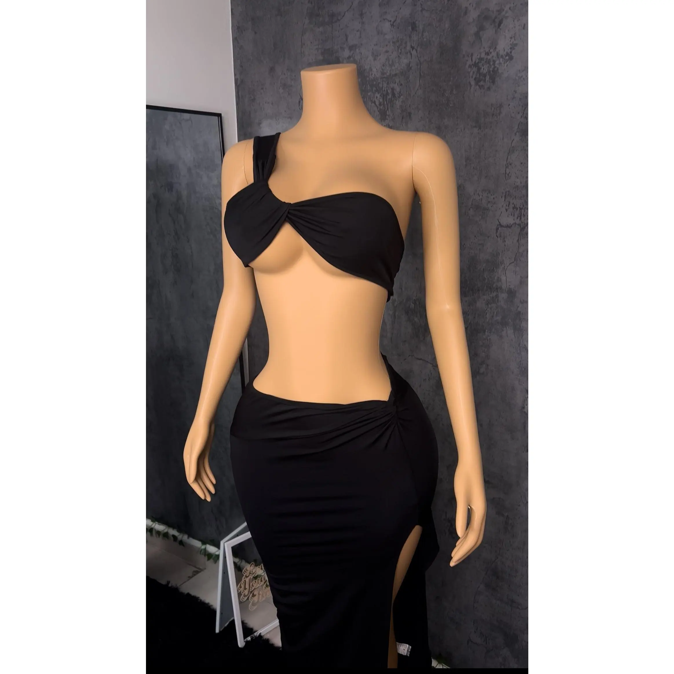 2-Piece tie up skirt set 2-Piece tie up skirt set