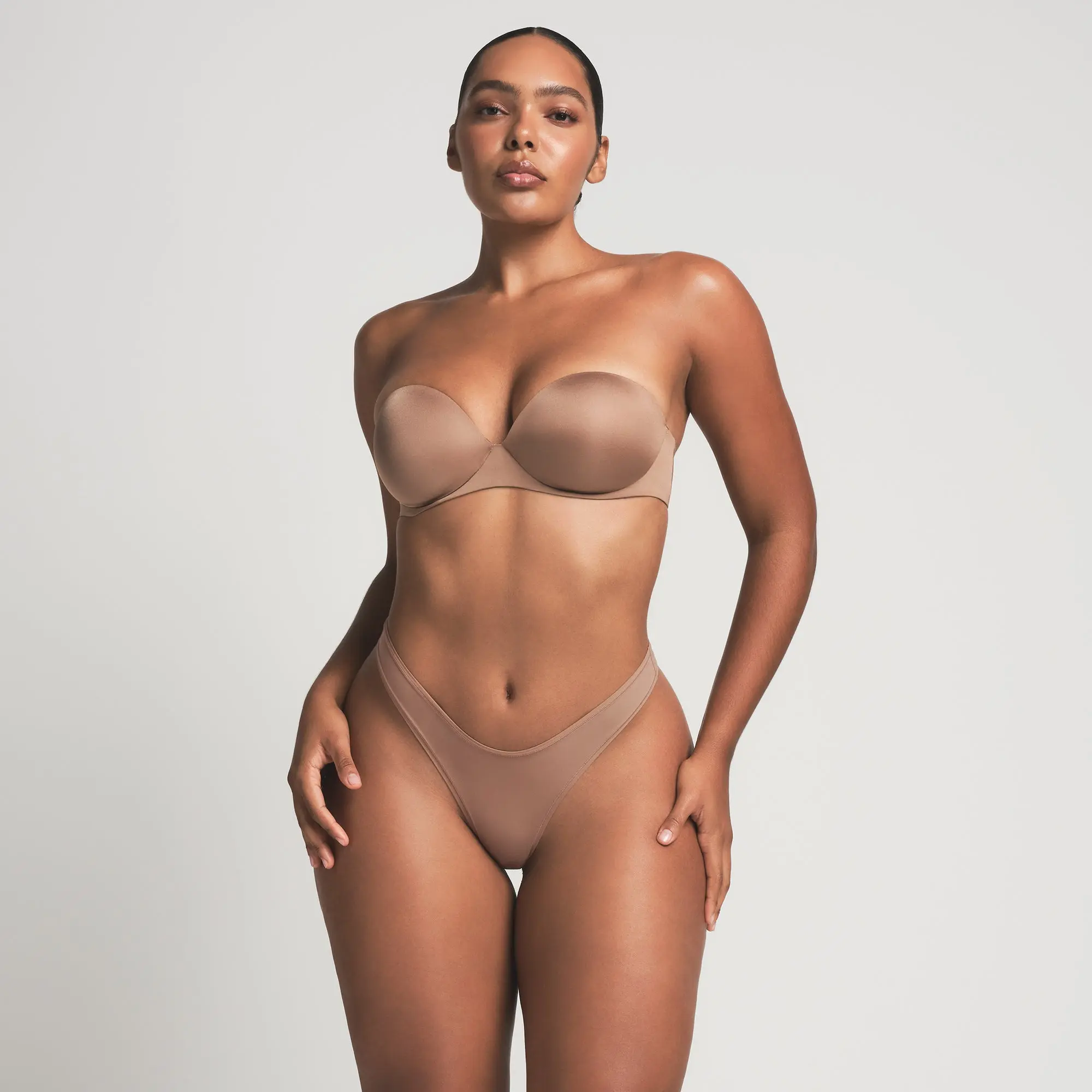 SKIMS ULTIMATE STRAPLESS PUSH-UP BRA