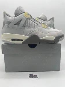 Jordan 4 Retro SE Craft Photon Dust