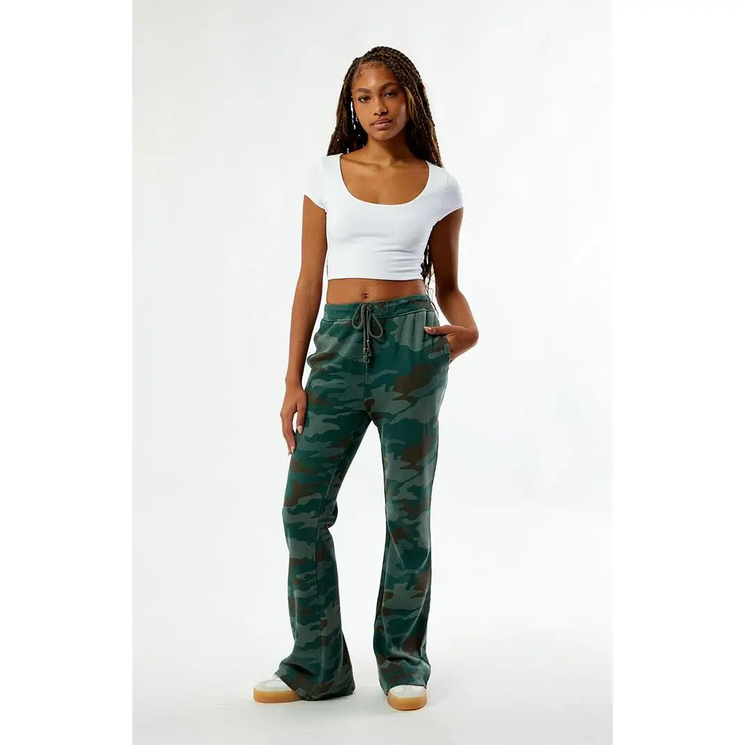 BUSCH LIGHT Women's Camo Baggy Sweatpants