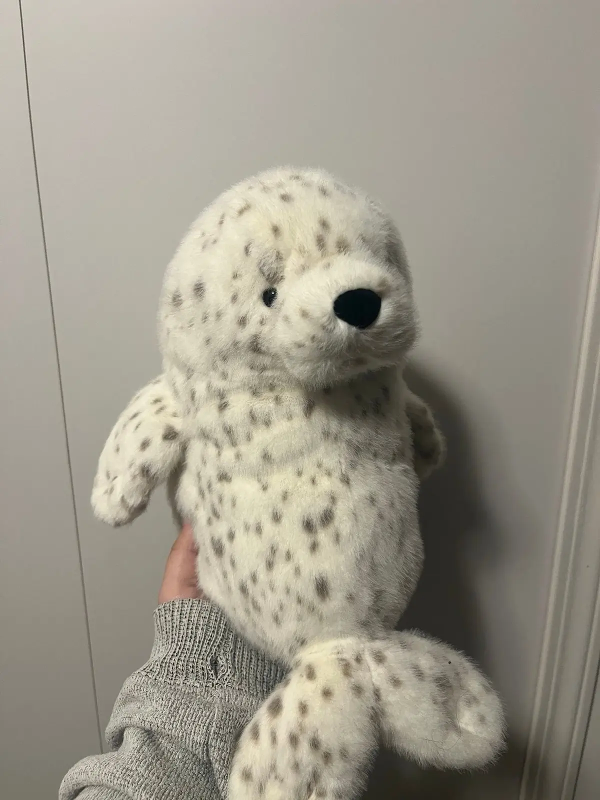 Jellycat Galumphous Seal Plush – Soft Stuffed Seal, Cuddly Ocean Animal Plushie, Cute Nursery Decor, Cozy Gift for Babies, Kids & Jellycat Collectors, Keychains