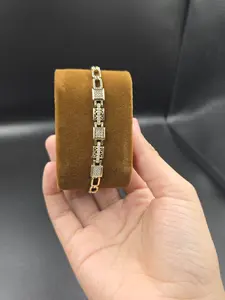 Boxy Sparkly bracelet