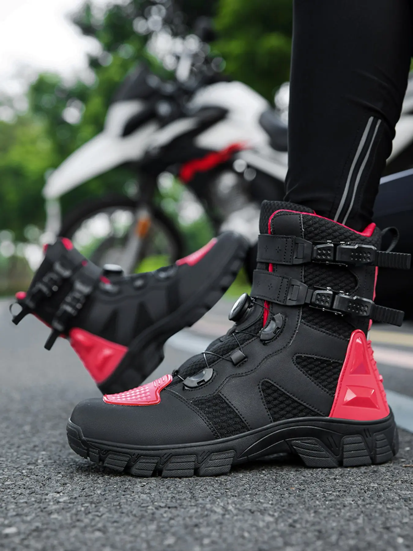 Men's Motorcycle Riding Shoes Waterproof Outdoor Footwear Motocross Closed Boots Anti-Slip Racing Shoes, Durable Motorbike Footwear for Safe Travel
