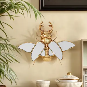 Resin Beetle Wall Hanging Decor, 8.2x10.2 Inch Mirror Surface Design, Home Decoration for Insect Lovers, Party & Museum Display, Wall Hanging Ornament