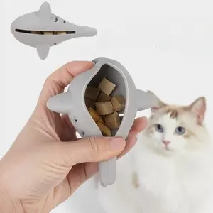 Interactive Silicone Cat Toy, Food Dispensing Fish Design, Durable Self-Entertainment Pet Toy, Stress Relief for Cats