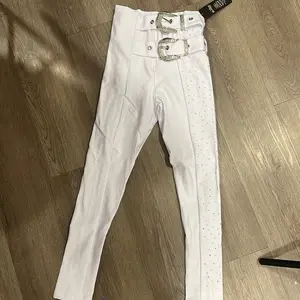 Leggins 2 hebillas brillantes blanco