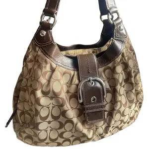 Pre-owned coach canvas Shoulder Bags Preowned Vintage buckle shoulder bag