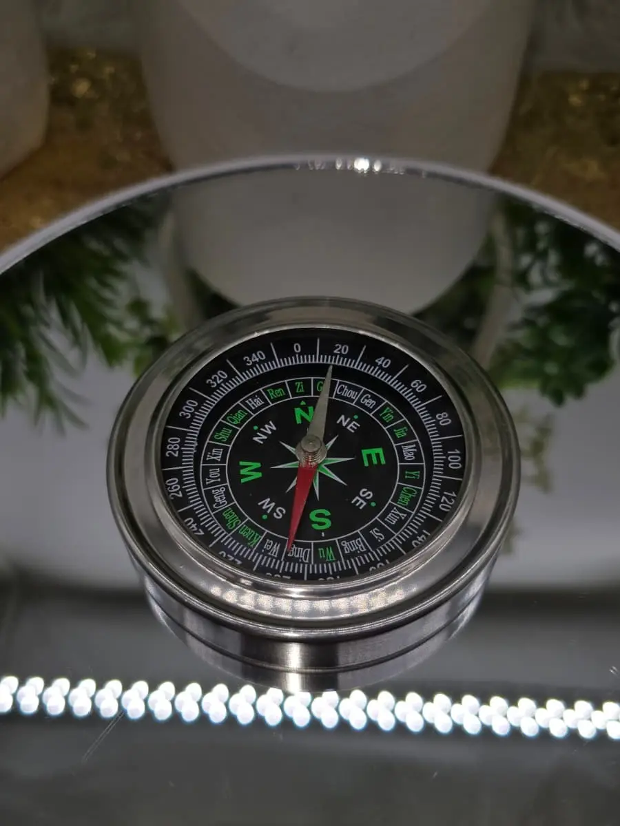 Precision Pocket Compass with Silver Stainless Steel Casing – Durable Outdoor Navigation Tool for Camping, Hiking, Survival & Travel