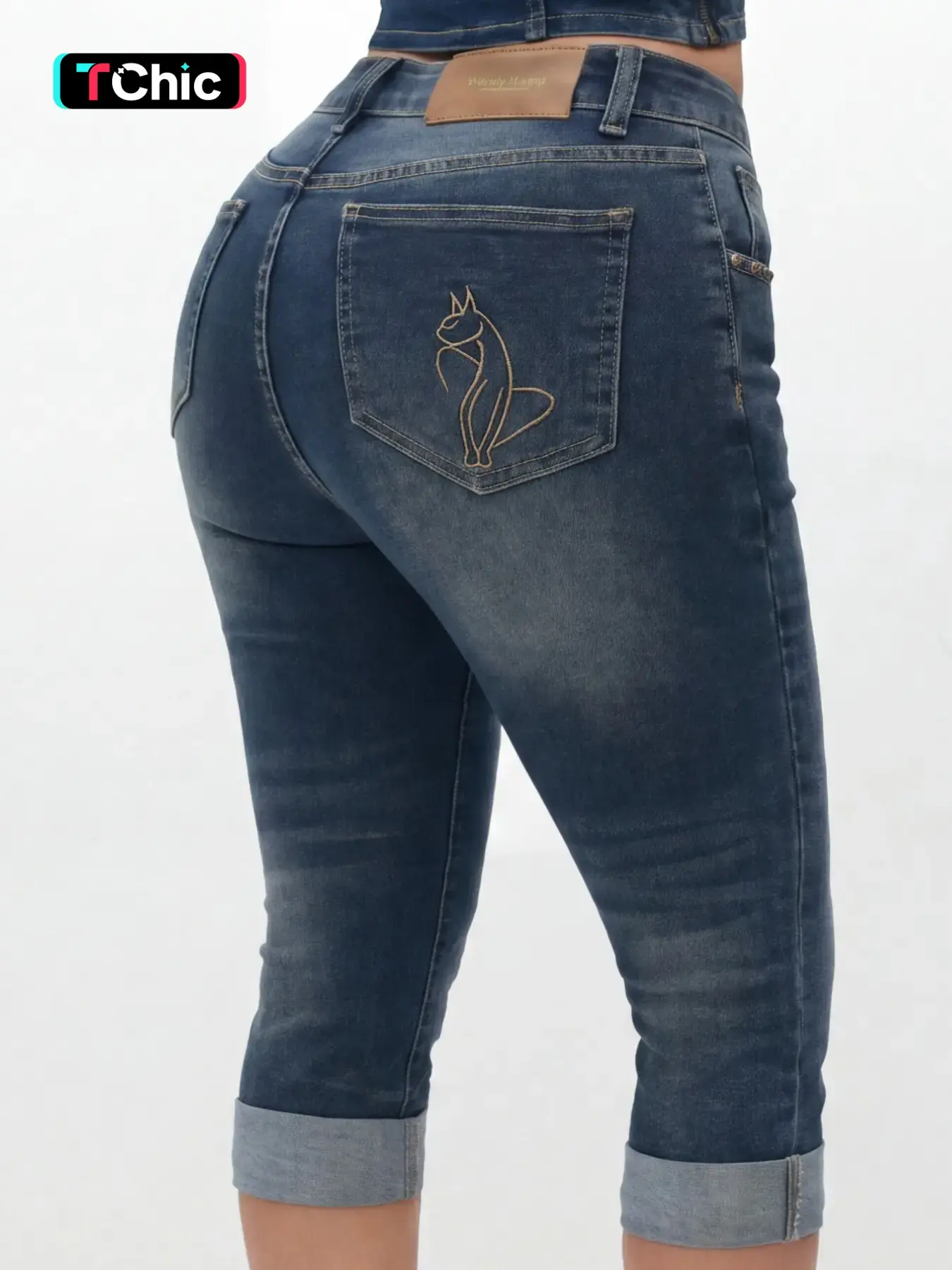 Women's Fitted Capri Denim Jeans Pants, Fashionable Streetwear High-Stretch Medium Comfort-Wash Denim with Embroidered Pockets, Casual All-Season Style Bottoms