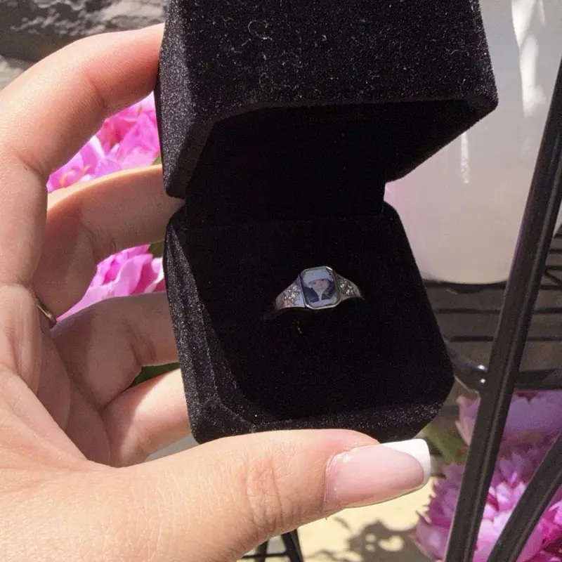 Memorial photo ring