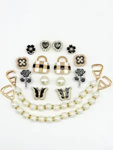 16 Pcs High-End Resin Shoe Accessories, Pearl Chain Butterfly DIY Shoe Buckles, Versatile Shoe Decorations, Fashionable Footwear Accents