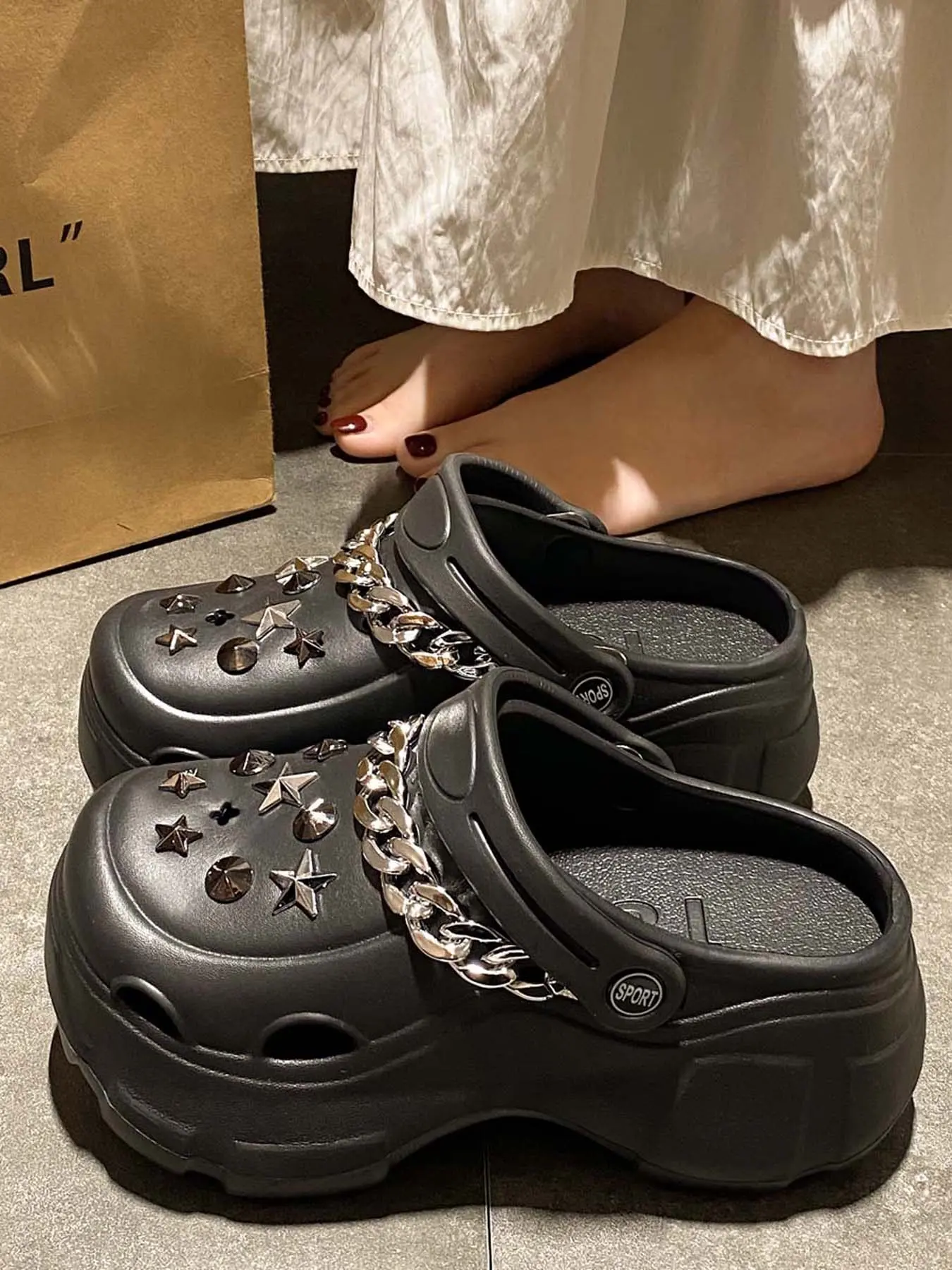 Women's Summer Y2K Cyberpunk Style Open-Toe Holey Shoes, Eva Thick Sole Heel Boosters, Comfortable Beach Sandals for Outdoor Wear, Lightweight Slipper, Summer Slides, Soft Slipper Sandals, Sliders Shoes, Summer Slide Slippers