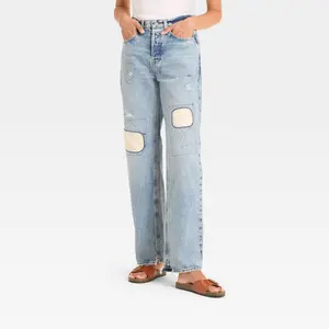 Women's Mid-Rise Patchwork 90's Baggy Jeans - Universal Thread Light Wash 4
