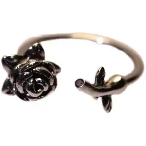 Personalized small multi-functional old rose lip ring horseshoe ring retro fashion simple unique jewelry