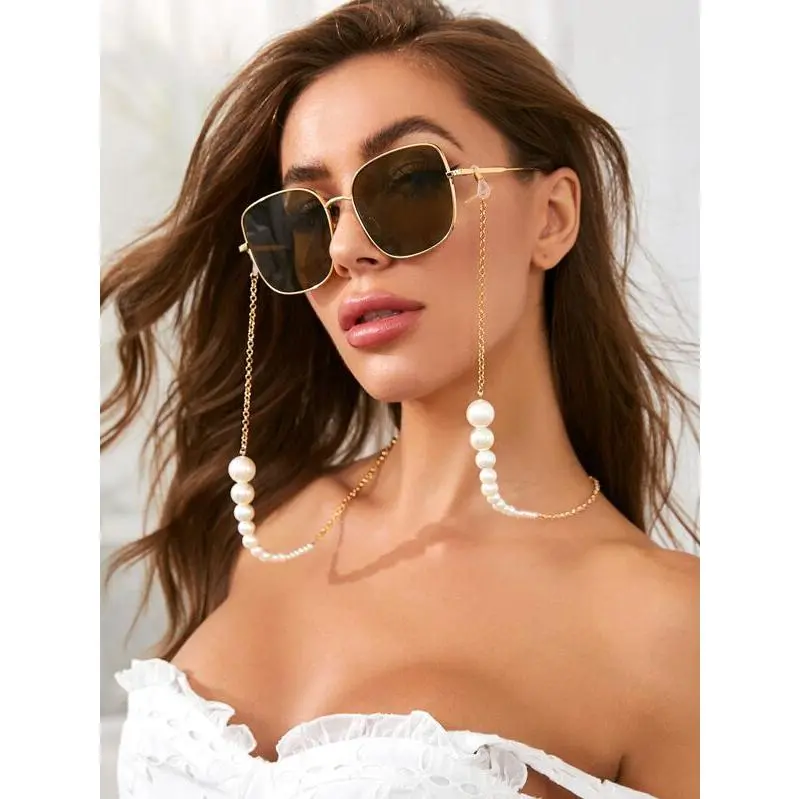 Pearl Gold & Bold Beaded Eyeglass Chain | Sunglass Chain Holder Strap | Glasses Necklace | Minimalist Jewelry | 2023 Jewelry Trends