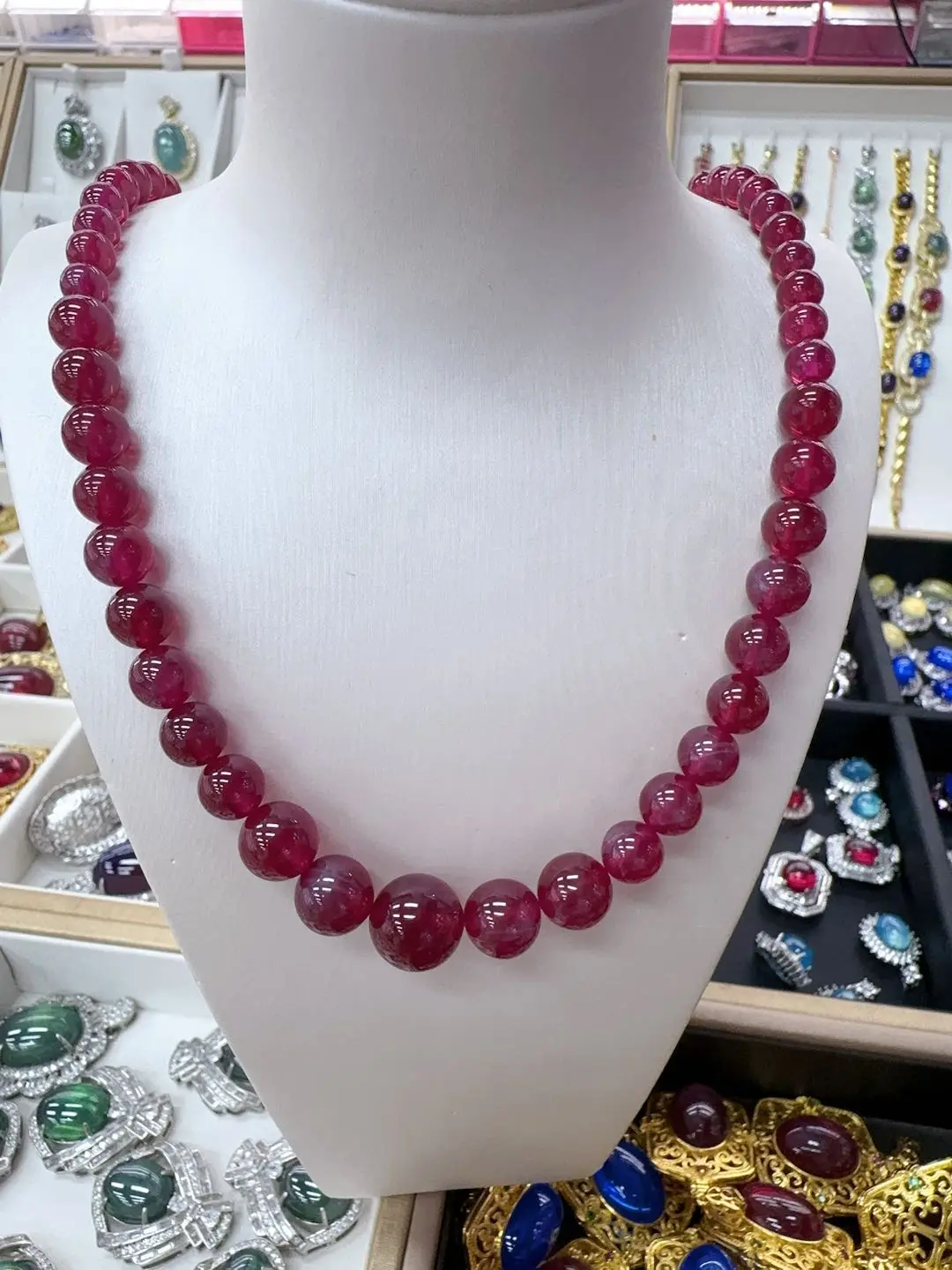 Mary(9612)gc.Starlight ruby necklace