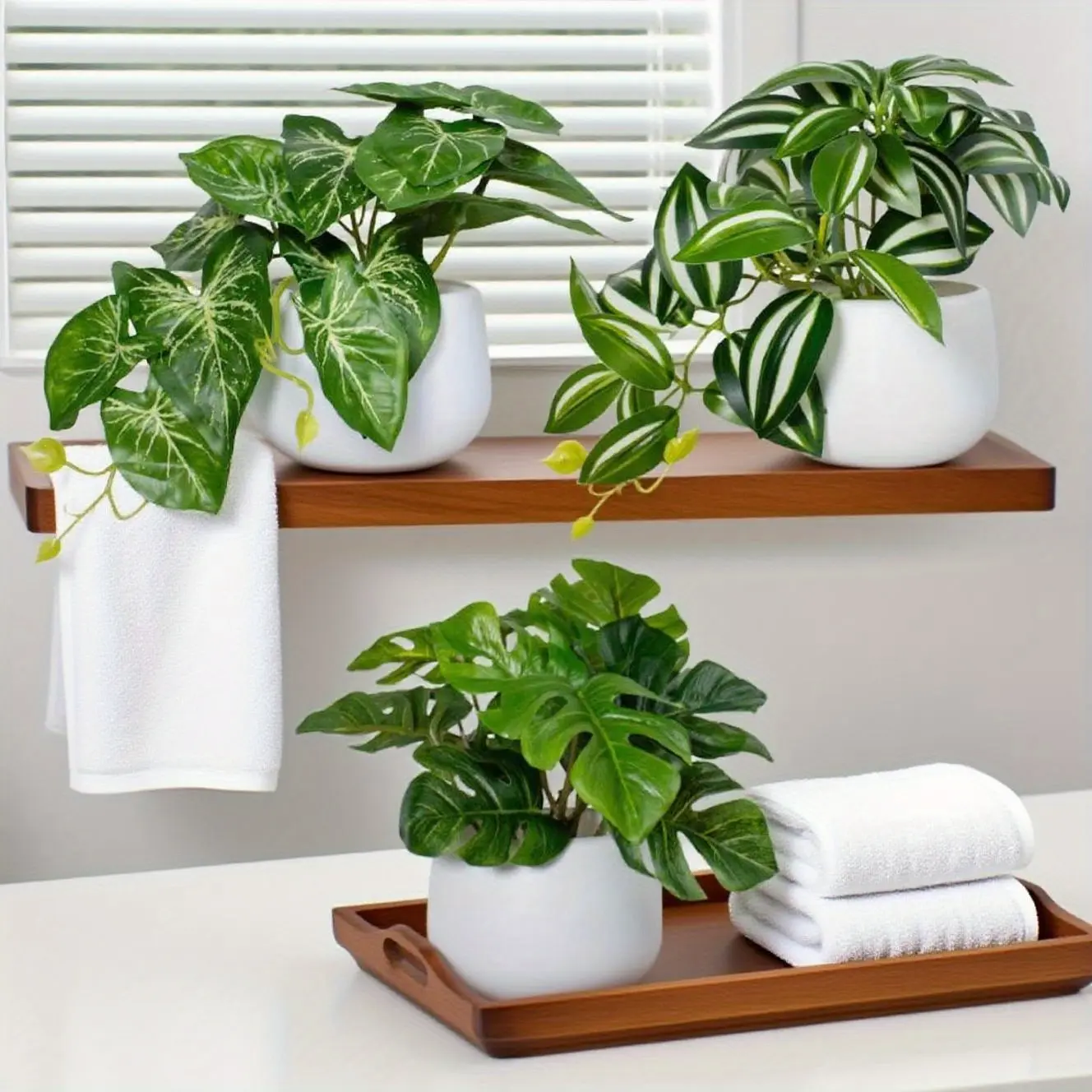 Set of 3 Artificial Green Plants with Pots, 15cm Mini Potted Fake Plants, Artificial Flower Decorations, Artificial Floral Plant, Faux Floral Decor, Suitable for Home, Office Desktop, Window Sills Decoration