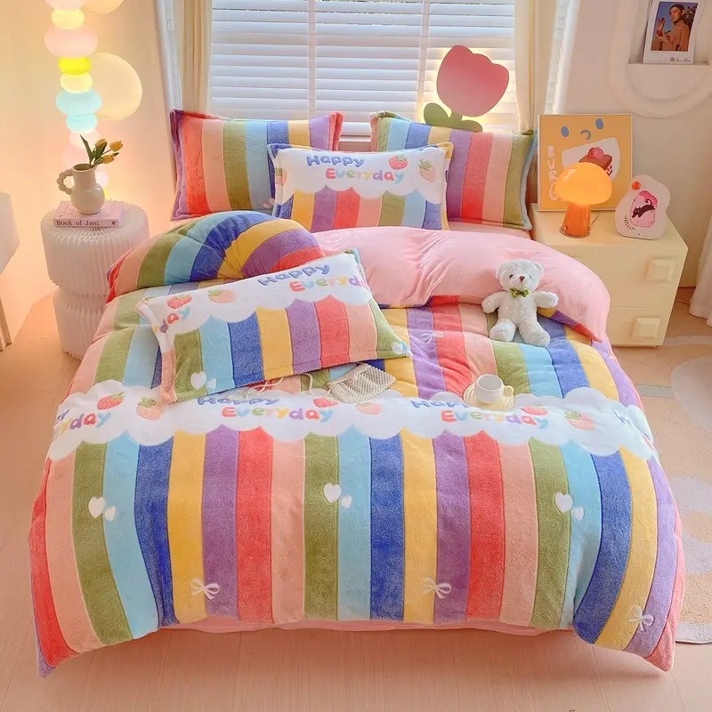 Heart Pattern Milk Velvet Duvet Cover Set, Includes 1 Duvet Cover and 2 Pillowcases, Soft Warm Bedding for Cozy Bedroom Decor