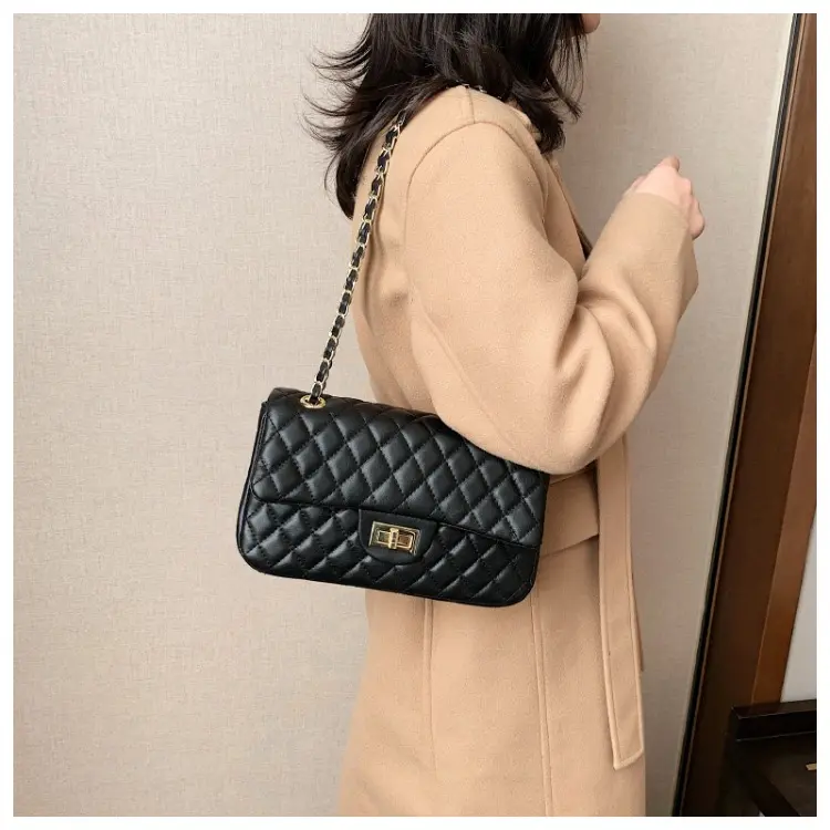 Elegant Quilted Crossbody Bag for Women, Fashionable Vegan Leather Shoulder Purse with Gold Chain Strap and Flap Closure, Fashionable Purse, Chain Shoulder Purses